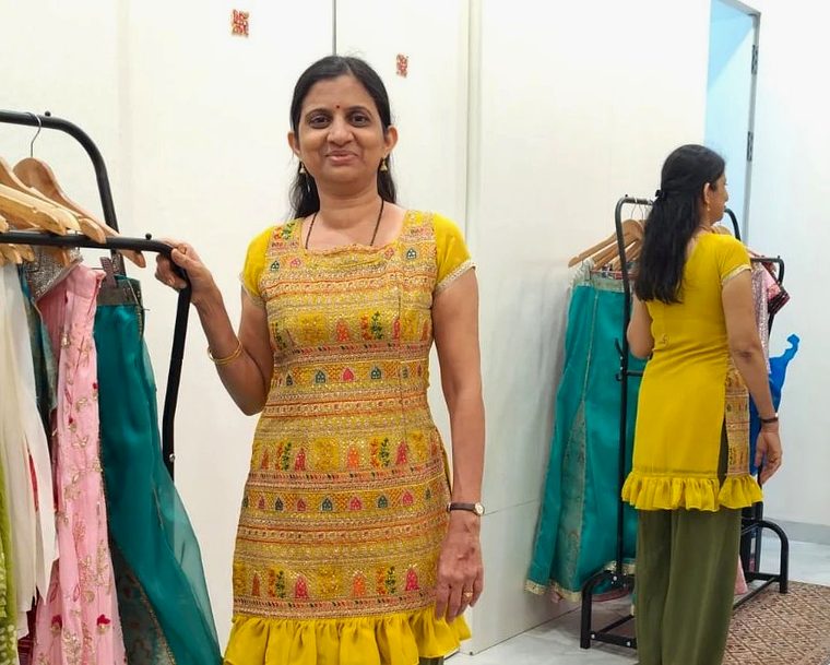 Outfit by Aarya Fashion, reviewed by Kalpana Kulkarni